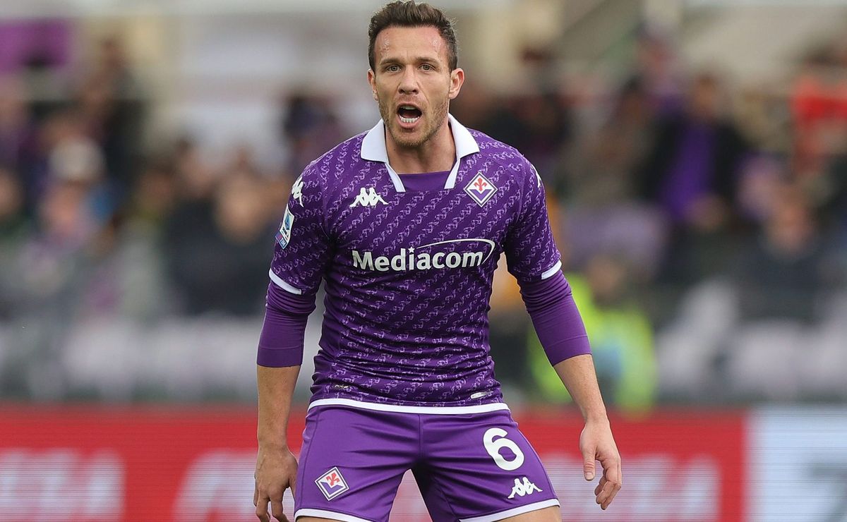 Arthur está mudando de clube na Europa e quer voltar a Seleção Brasileira