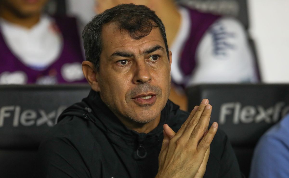 Vasco de Fábio Carille recebe decisão de Wanderson após acordo com o Internacional