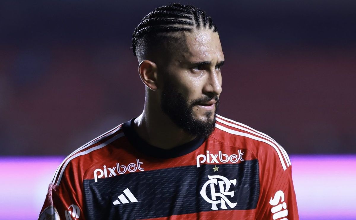 Pablo é criticado após falha e saída no Flamengo foi reprovada com salário abaixo de R$ 700 mil
