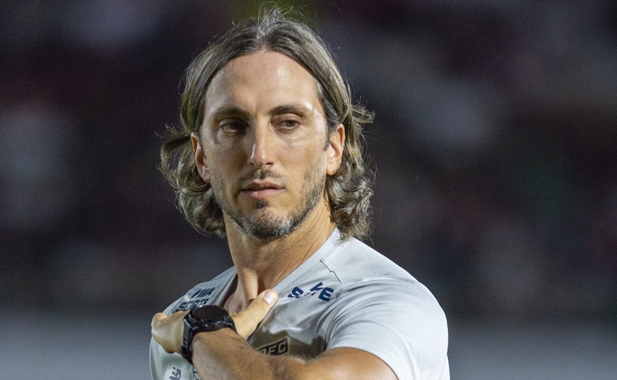 Descartado por Luis Zubeldia, volante se aproxima do adeus no São Paulo