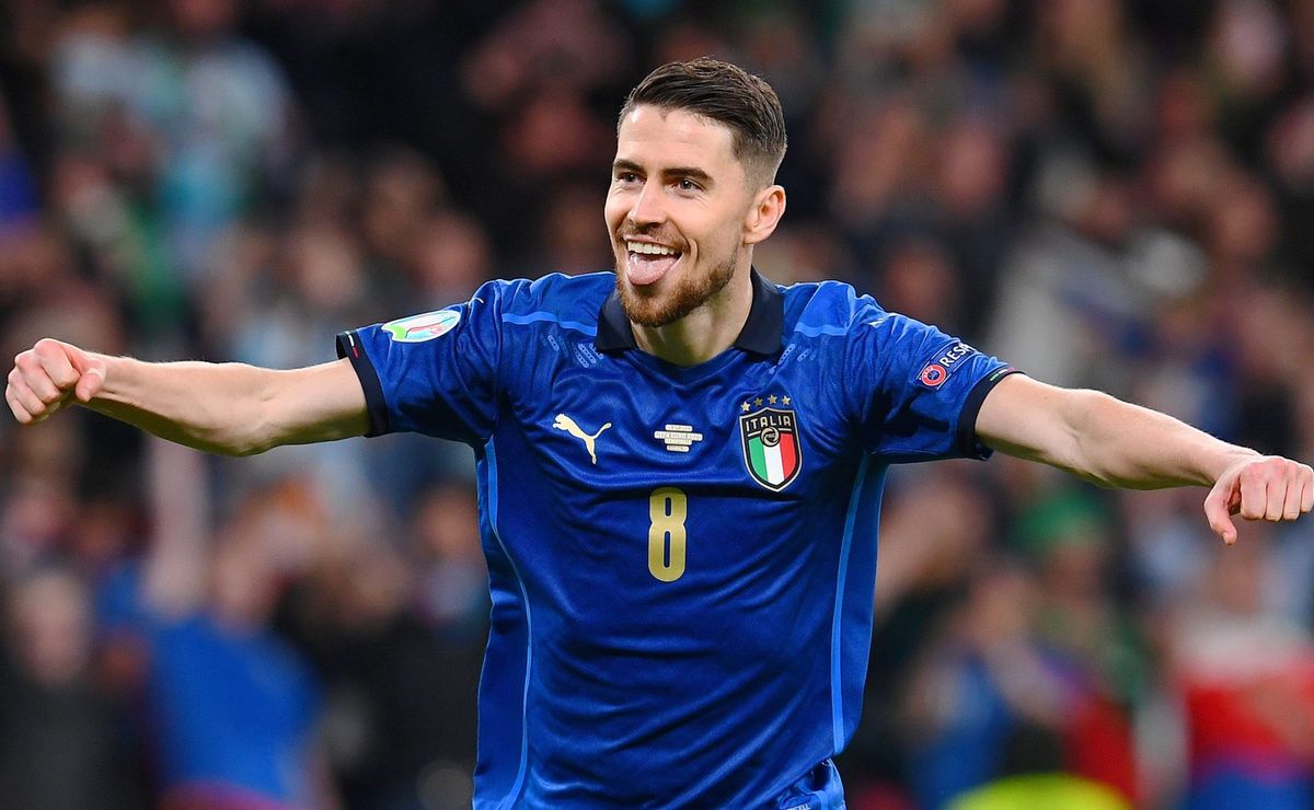 Jorginho contratado pelo Flamengo por 3 anos recebe veredito positivo da nação rubro-negra