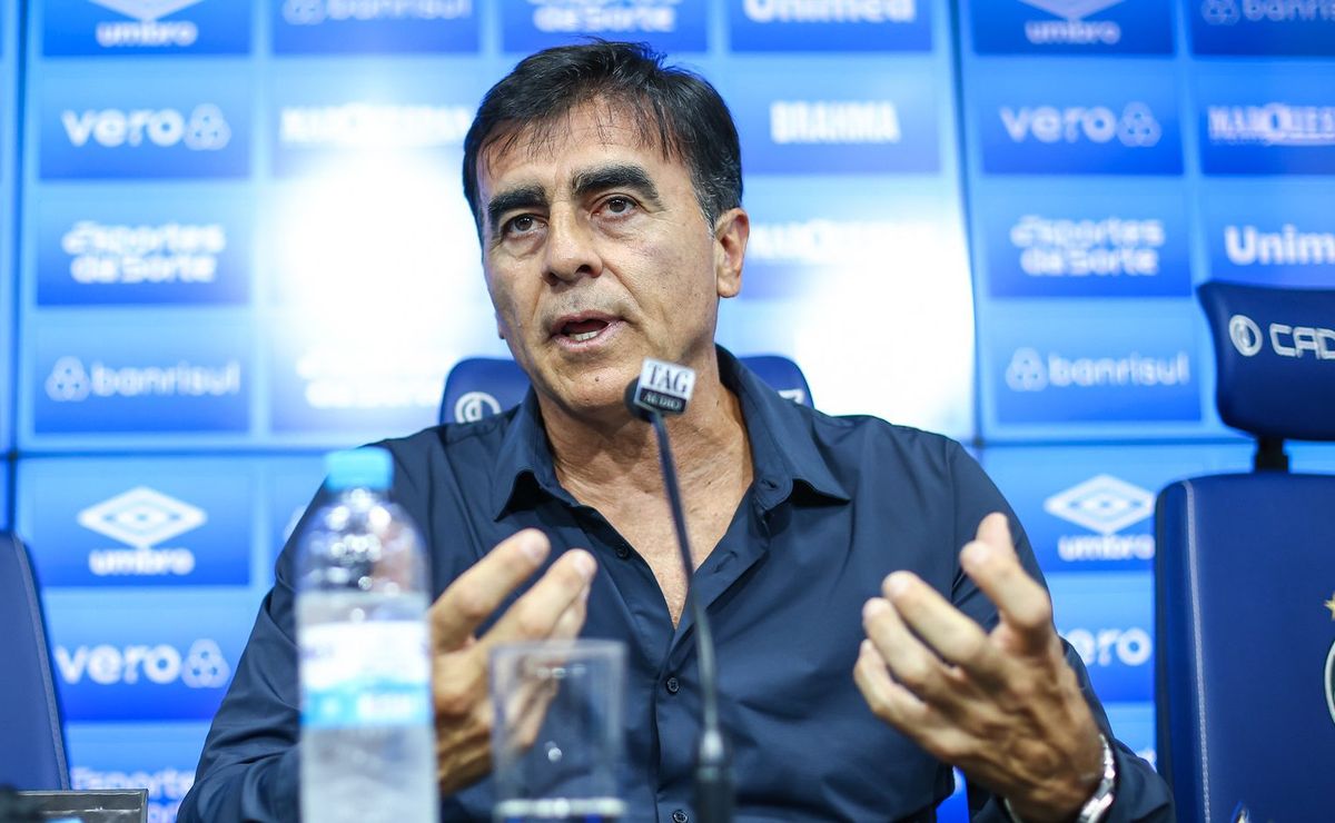 Escalação do Grêmio: Quinteros ousa em 1º time com Gustavo Martins e veto a Marchesín