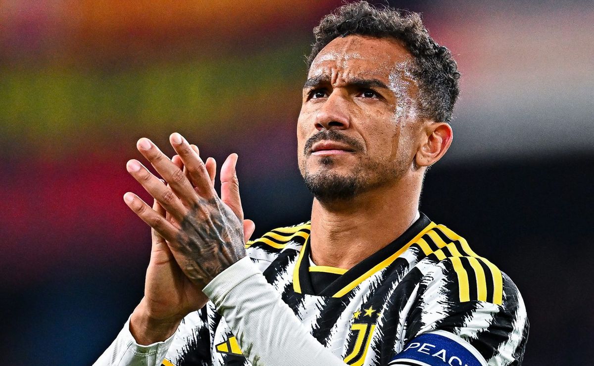 Danilo chegando ao Corinthians como substituto de Fagner em 2025 é reprovado por Fabinho Soldado