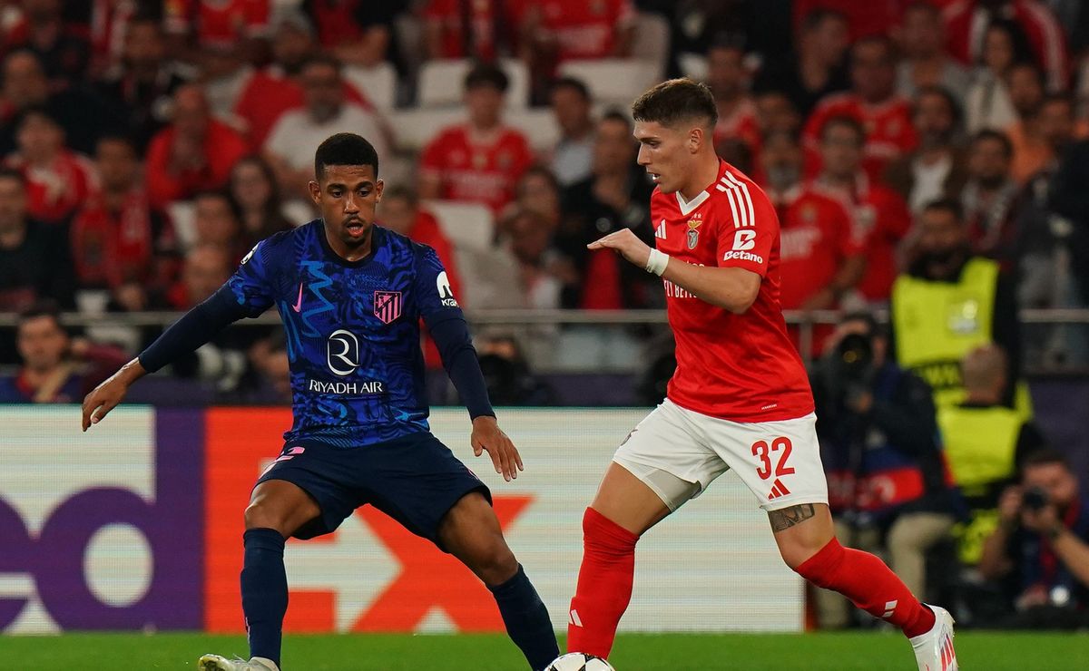 Corinthians topa pegar empréstimo de Benjamín Rollheiser para superar disputa com Santos