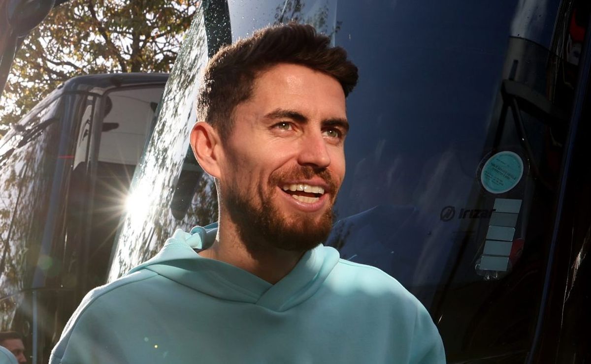 Flamengo busca fechar contratação de Jorginho ainda em janeiro e conta com ajuda de Filipe Luís