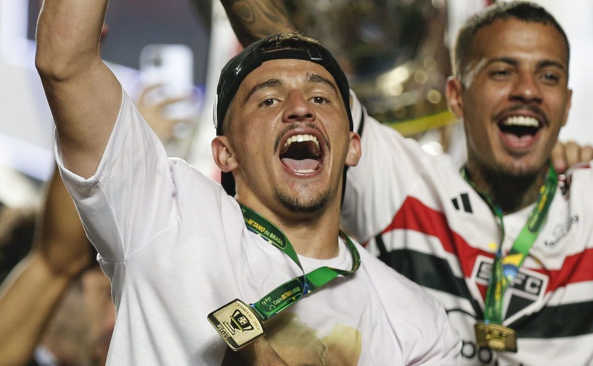 Venda de Pablo Maia ganha força no São Paulo e empresário confirma contatos