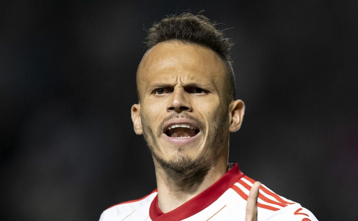 Renê celebra acordo com o Fluminense para a temporada e crava: “Muito bem recebido”