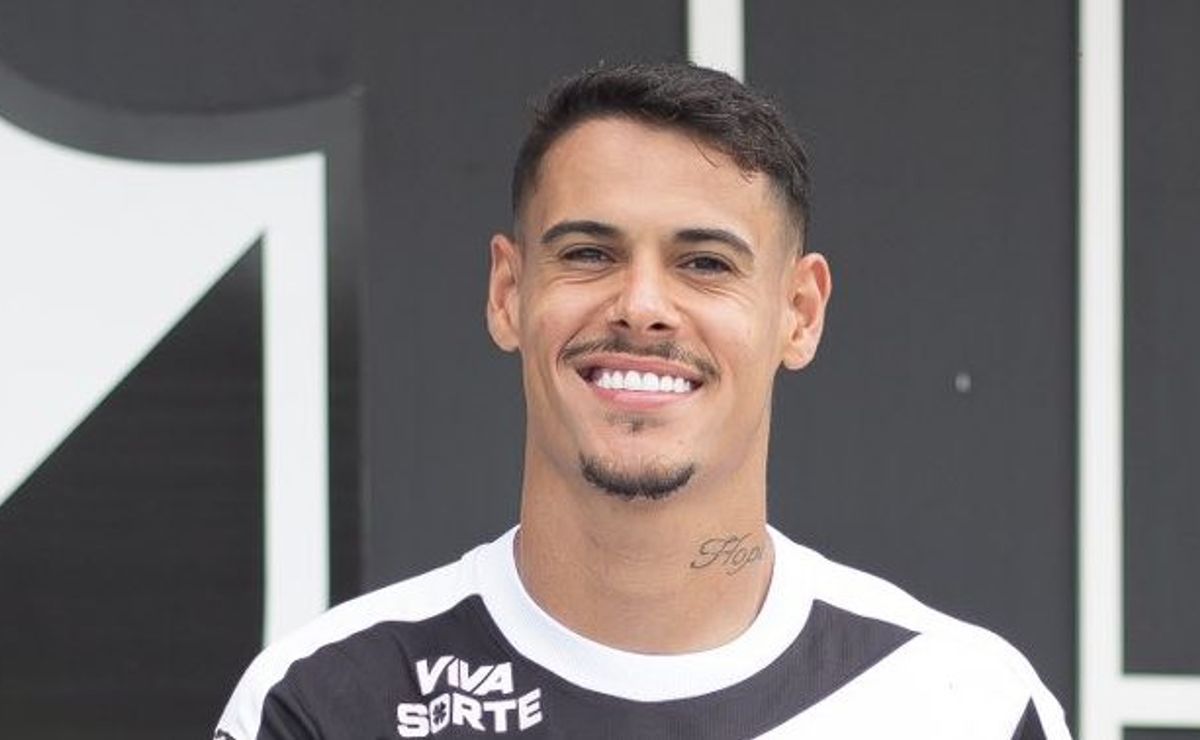 Vasco não se contenta com Lucas Freitas e quer contratar zagueiro Rodrigão, do Zenit