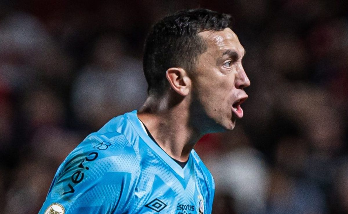 Sem Marchesín e Navas, Grêmio vai avançar para contratar goleiro brasileiro