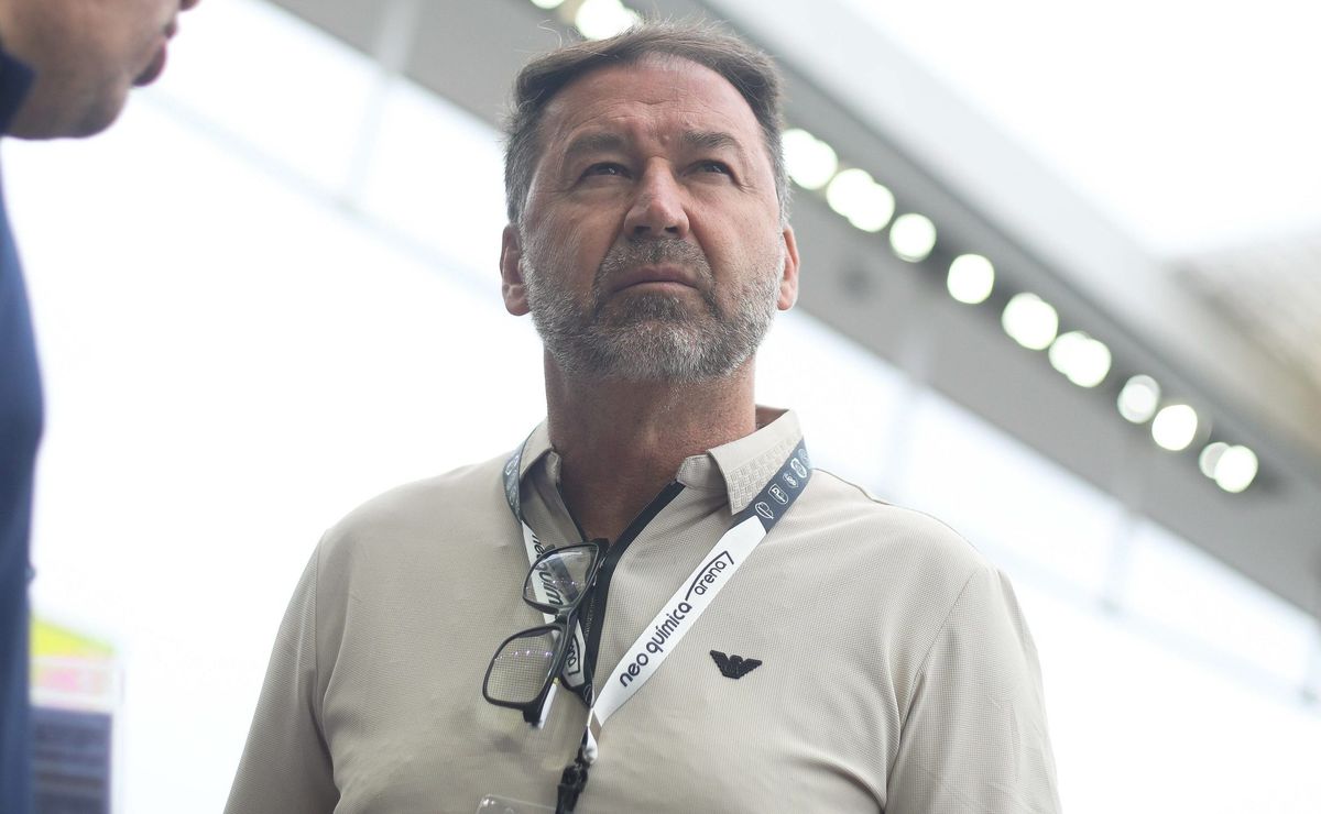 Corinthians renova contrato com craque da Copinha e fecha acordo com promessa em R$ 100 milhões