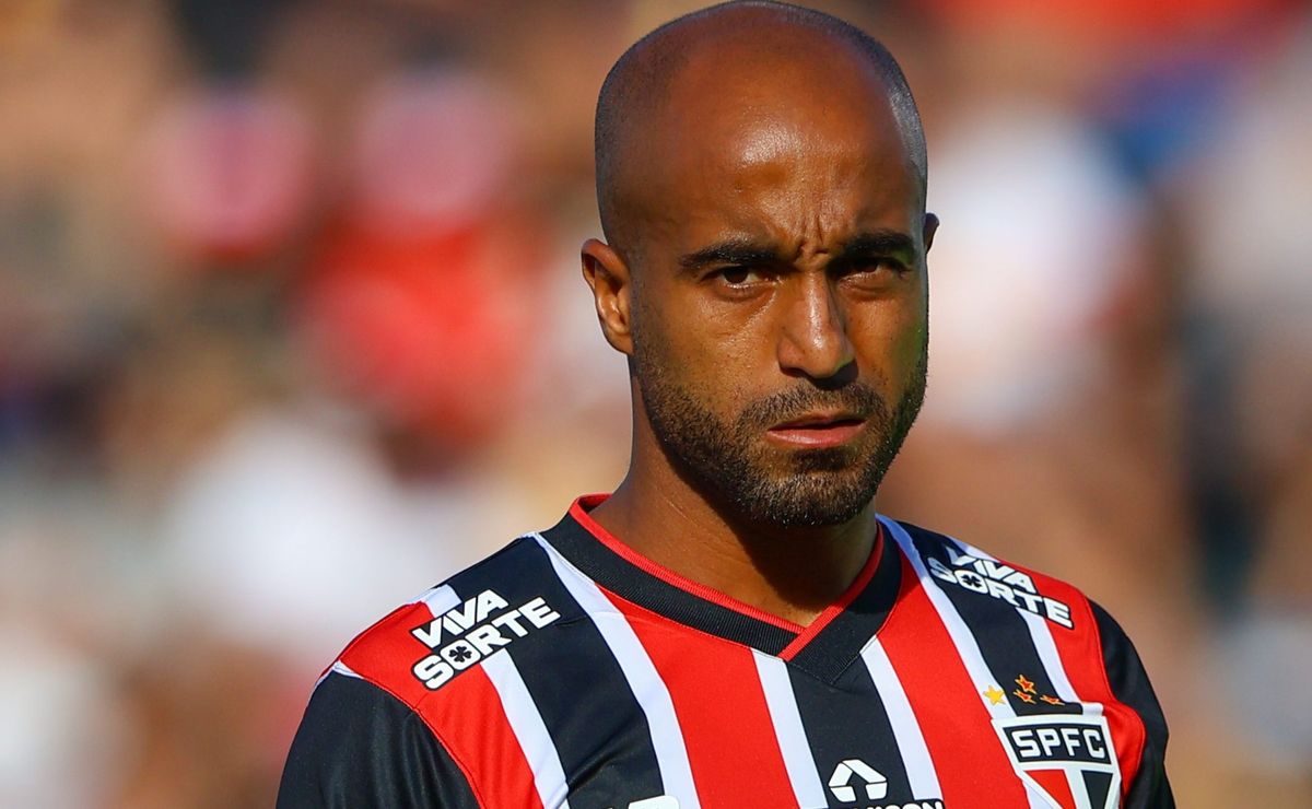 Lucas Moura avalia reestreia de Oscar no São Paulo em amistoso nos EUA