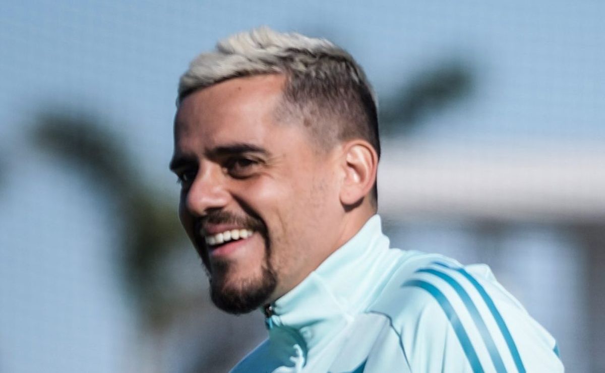 Atitude de Fagner é flagrada em Cruzeiro x SPFC e corintianos repercutem: “Acostumado a bater…”
