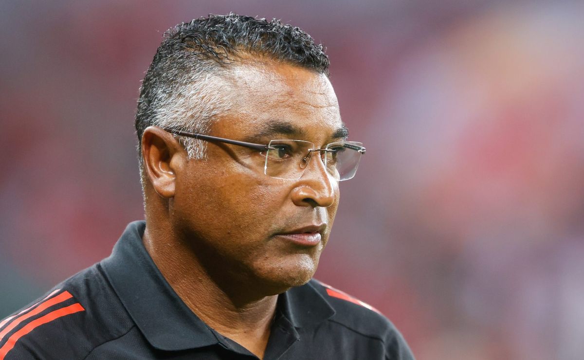 Roger Machado revela perfil de jogador buscado pelo Internacional no mercado
