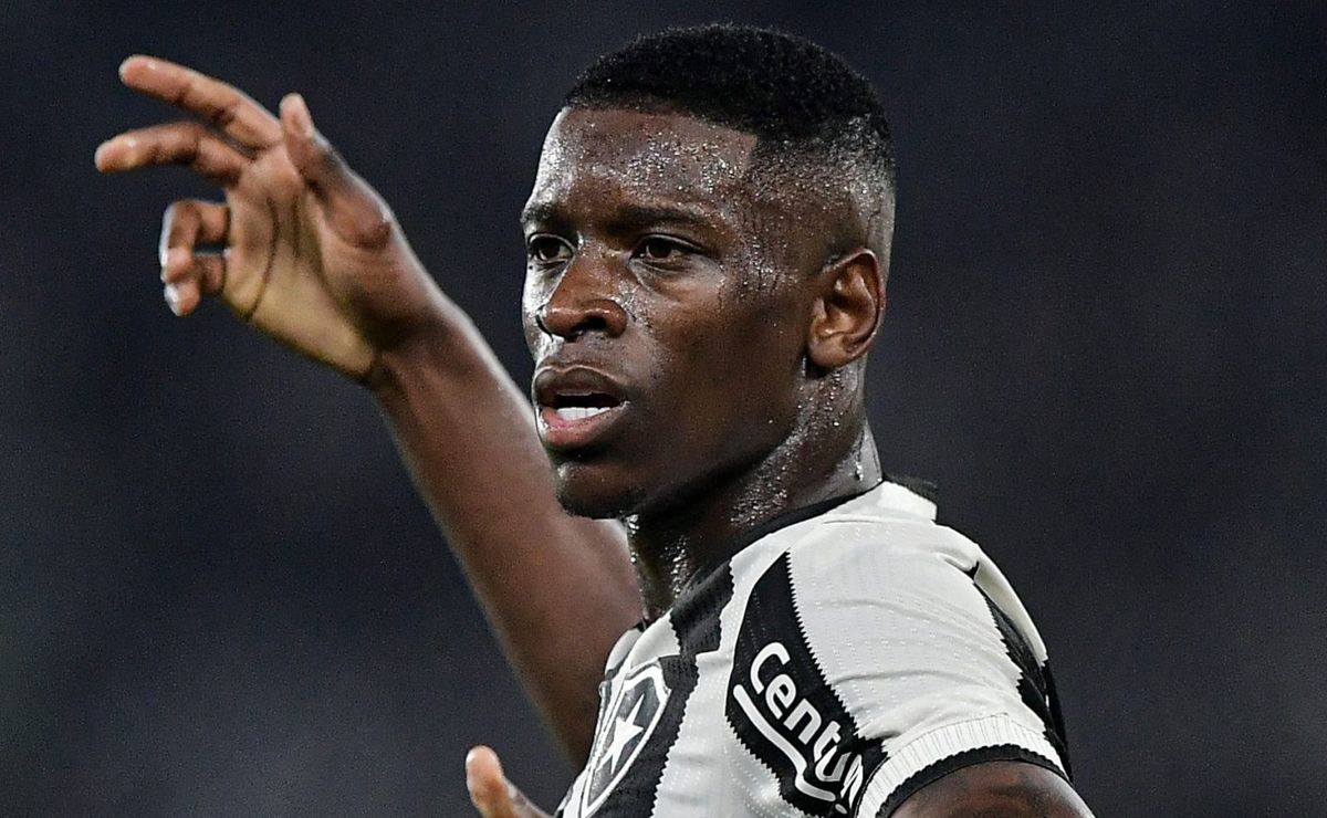 Carlos Montenegro revela que Luiz Henrique está decidido deixar o Botafogo: