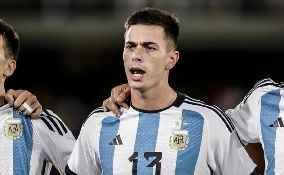 Valentín Gómez é oferecido ao Flamengo e presidente do Vélez garante que não tem proposta forma pelo zagueiro