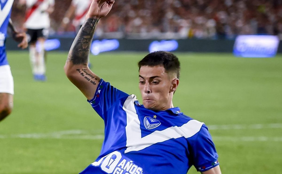 Flamengo contratando zagueiro Valentín Gómez tem exigência de R$ 72 milhões do Vélez Sarsfield