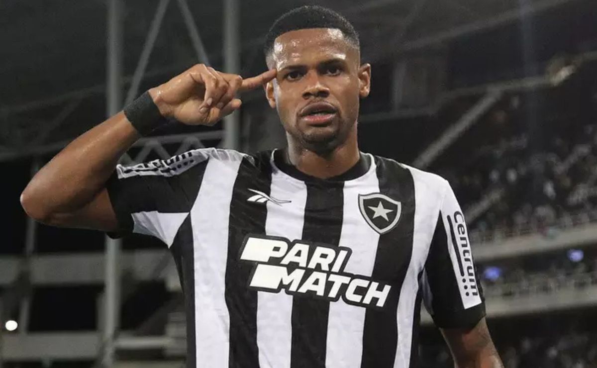 Botafogo terá um lucro maior do que o valor investido em Júnior Santos com sua venda para o Atlético-MG