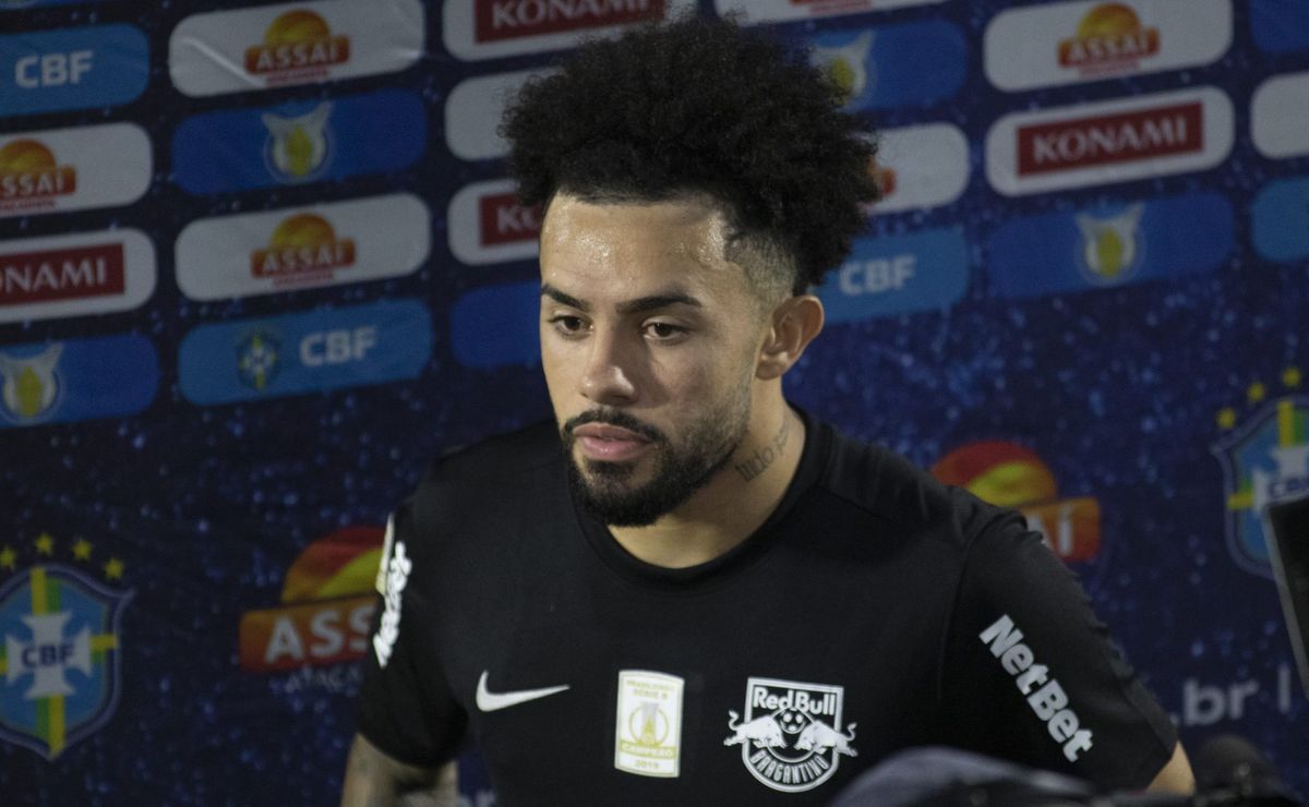 Palmeiras topa incluir jogador para ter Claudinho e comprar atleta do Zenit