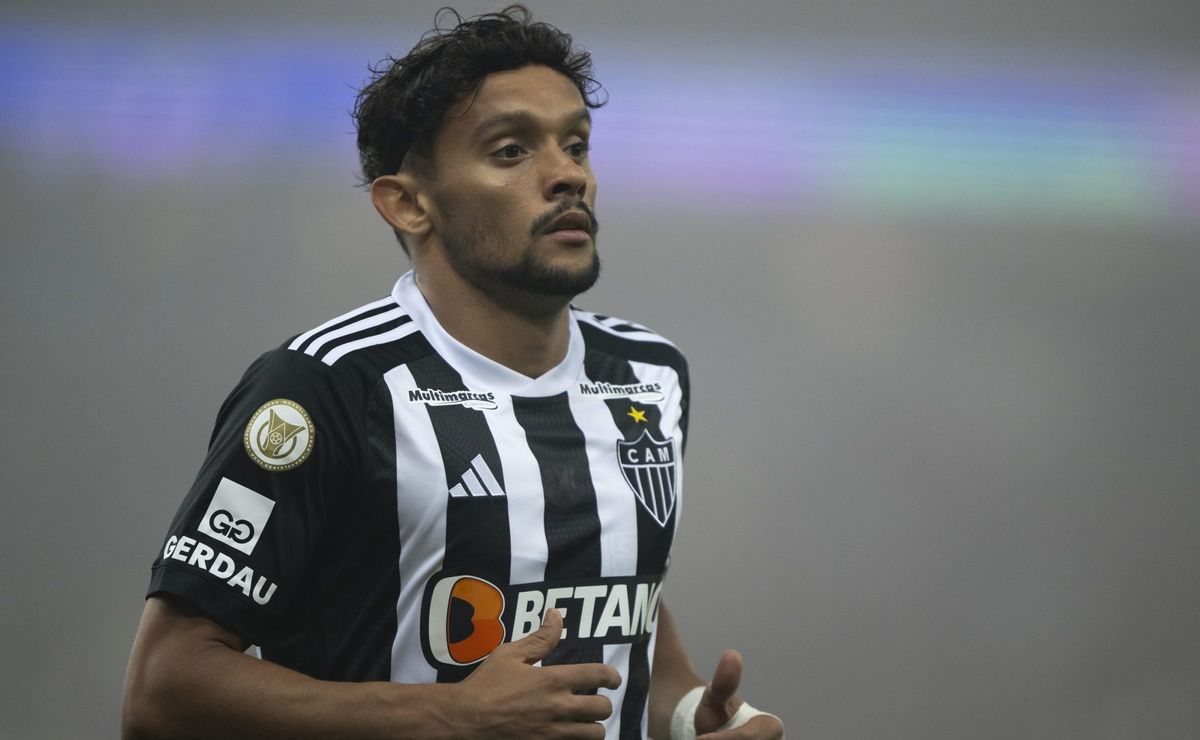 Saída do Paulinho ao Palmeiras faz Atlético-MG tomar decisão envolvendo Gustavo Scarpa