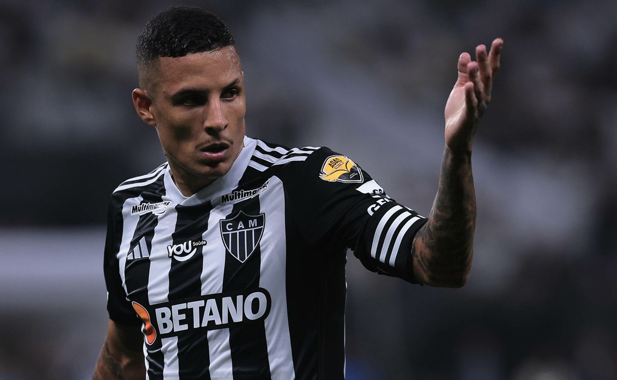 Guilherme Arana explica sondagem do Corinthians e situação é exposta à torcida