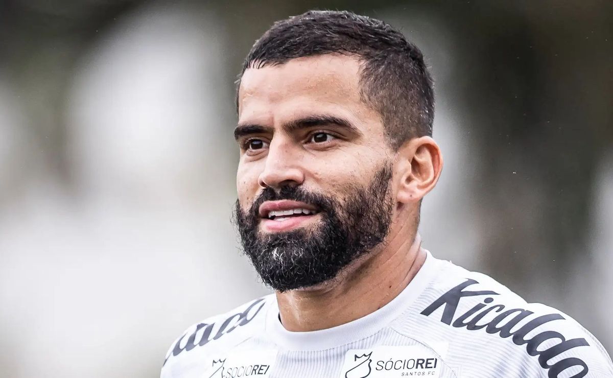 Tomás Rincón comenta sobre mudanças no Santos e primeiras impressões do trabalho de Caixinha
