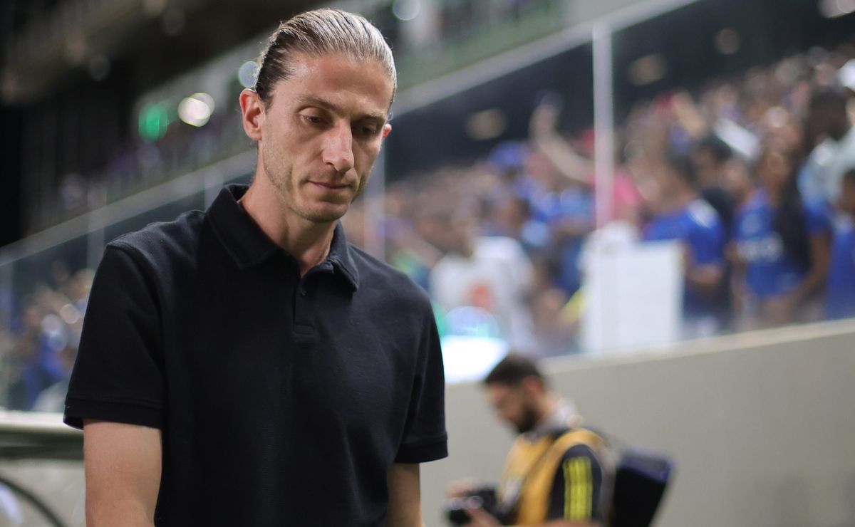 Atitude de Filipe Luís chama atenção no Flamengo após amistoso contra São Paulo