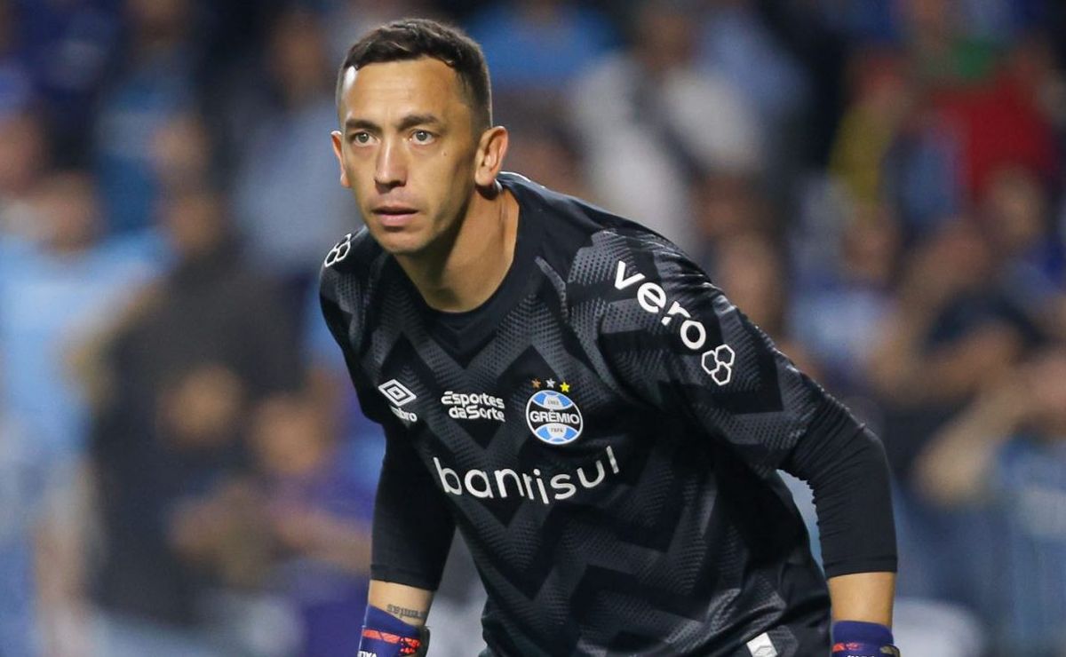 Marchesín vendido pelo Grêmio tem situação oficial confirmada e goleiro não joga com Gustavo Quinteros