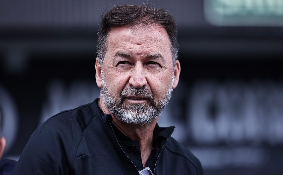 Impeachment no Corinthians: Saiba tudo da reunião que pode afastar Augusto Melo da presidência