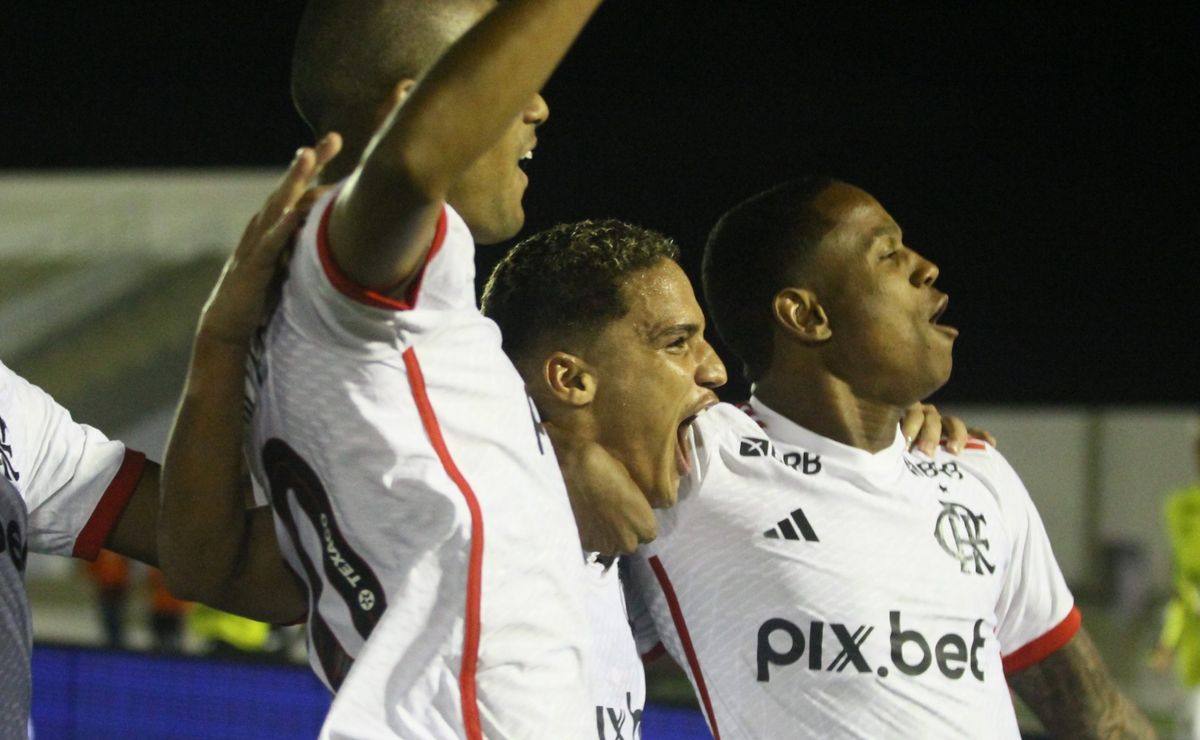 Veja quem pode sair ou ser utilizado por Filipe Luís após o Cariocão pelo Flamengo