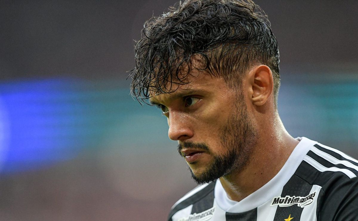 Após postagem de Willian Bigode, Gustavo Scarpa detona e chama atacante de 'Pilantra'