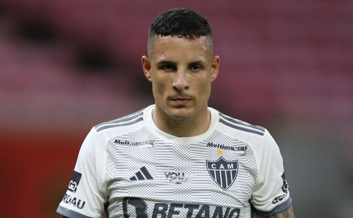 Guilherme Arana se rende a reforços contratados pelo Atlético-MG para a temporada