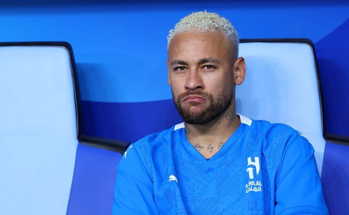Neymar revela aos companheiros do Al-Hilal que vai sair após confirmar acerto por volta ao Santos