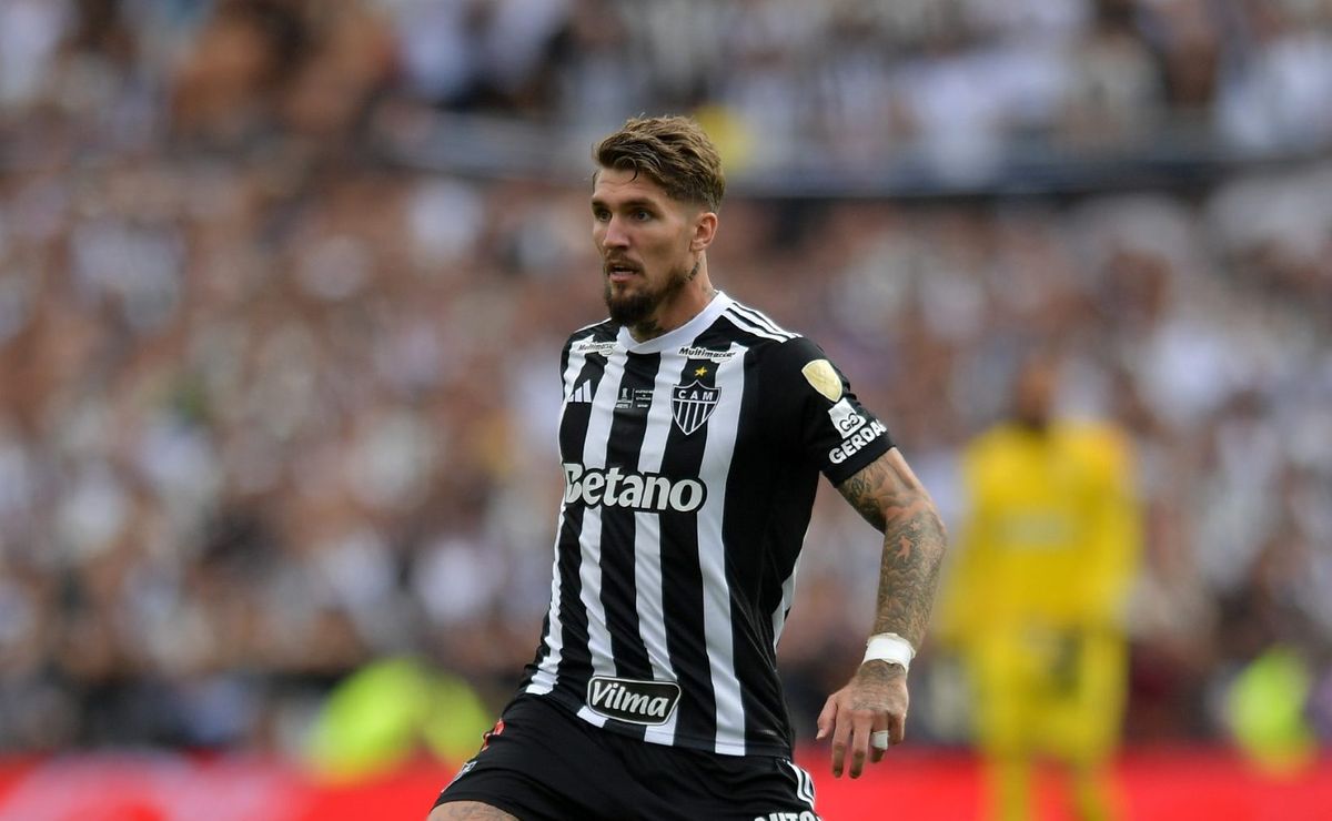 Lyanco esclarece polêmica com Fabrício Bruno e destaca fala do zagueiro em Atlético-MG e Cruzeiro