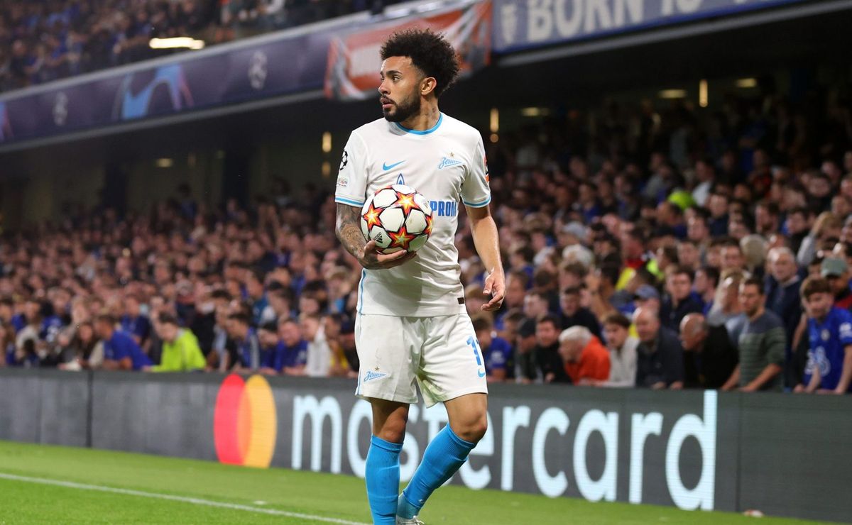 Palmeiras se acerta com Claudinho, mas meia-atacante quebra acordo de última hora e jogará no Catar