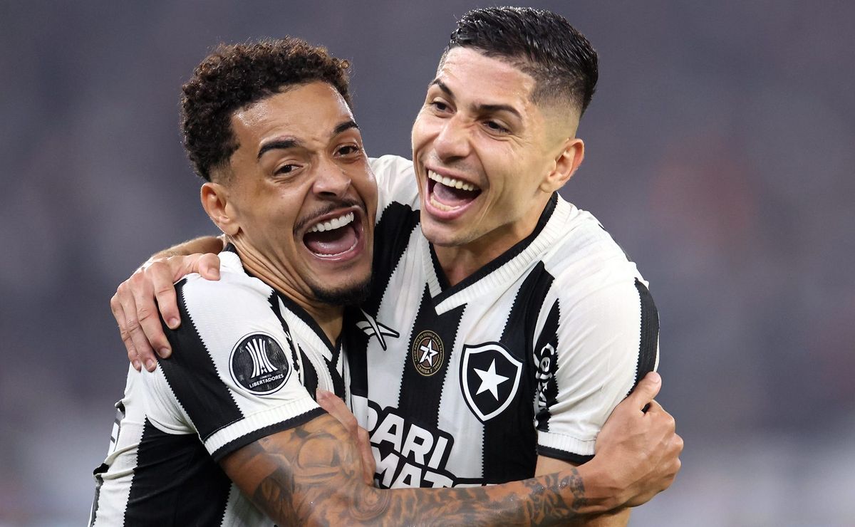 Palmeiras esquece Claudinho e oferece R$ 30 milhões ao Botafogo para contratar Gregore