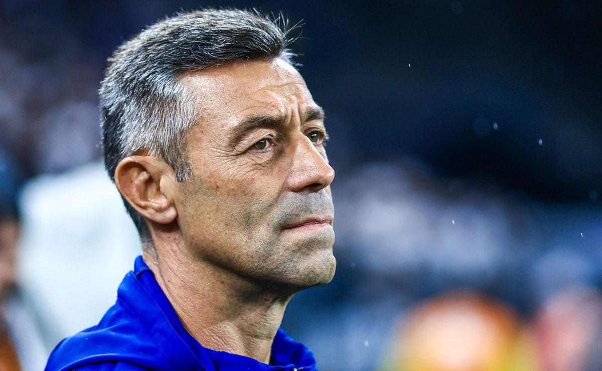 Pedro Caixinha aprova Luca Meirelles no Santos e fica encantado com o atacante de 17 anos