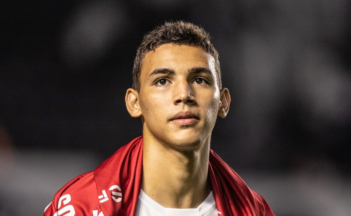 Santos tem concorrência de 3 times europeus por Deivid Washington; Empresário busca liberação do Chelsea