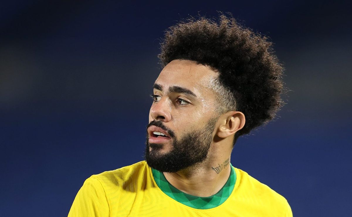 Santos topou pagar mais que o Palmeiras para ter Claudinho e empresário escolheu o Catar