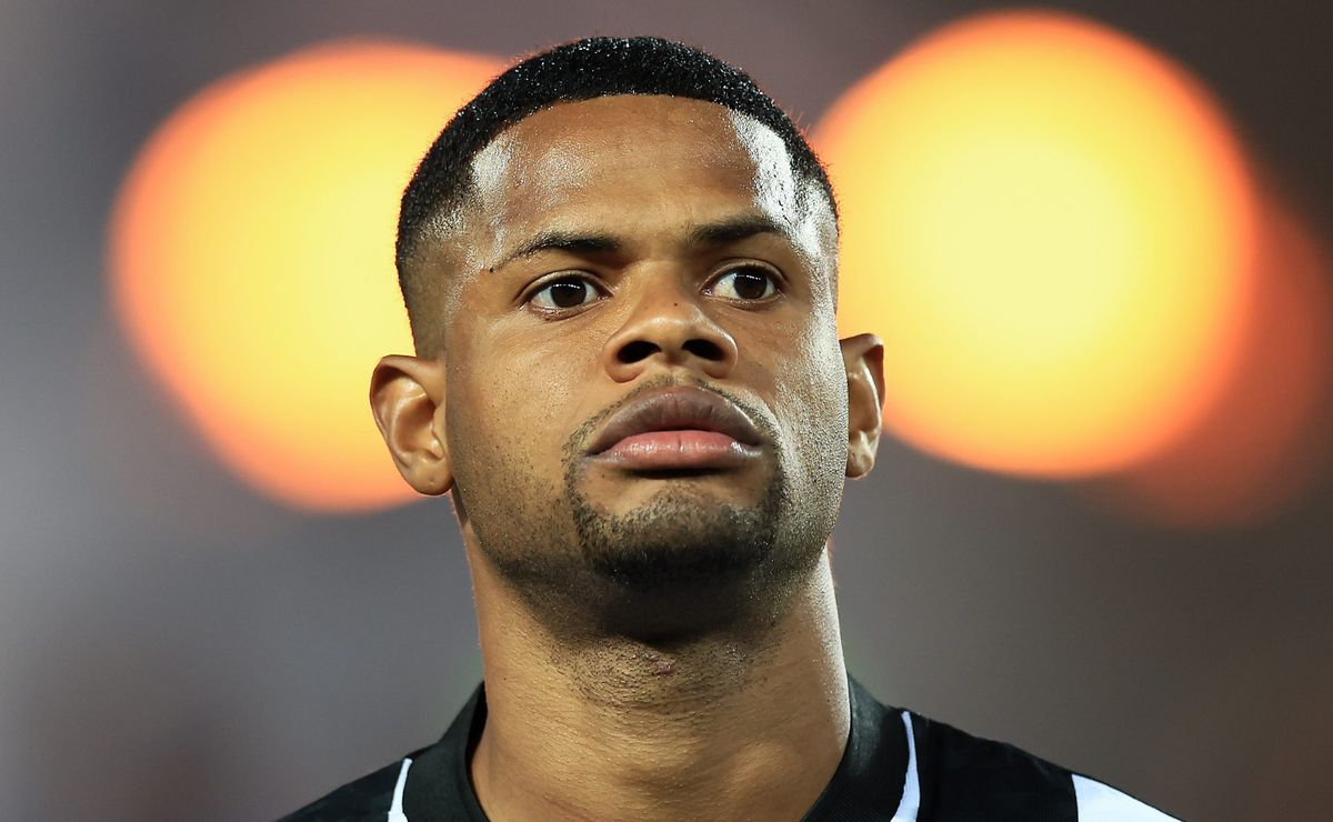 Cuca aprova Benjamín Rollheiser no Atlético-MG para jogar com Júnior Santos: “Tem o perfil”