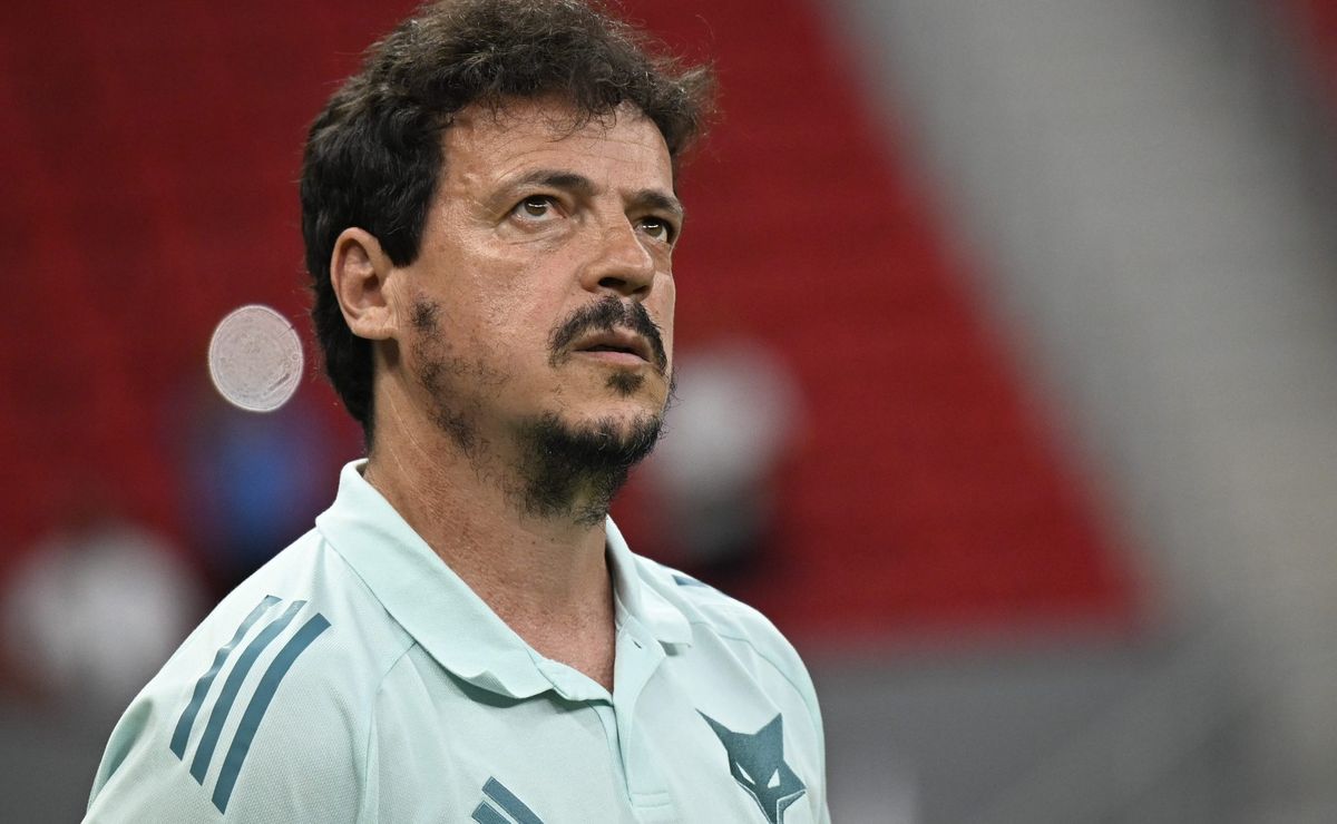 Com apenas 2 jogos, demissão de Fernando Diniz é aprovada no Cruzeiro pela torcida após jogo contra Athletic