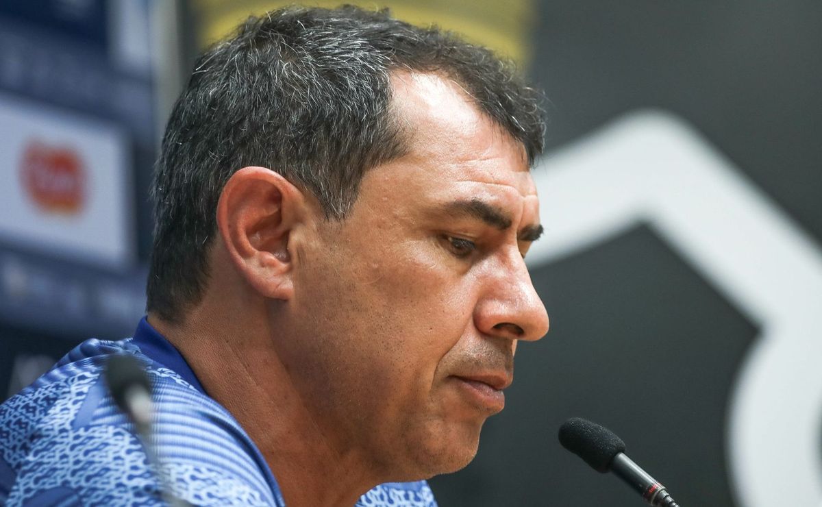 Carille descarta, Vasco define saída e Juan Sforza está chateado por ser escanteado no Clube