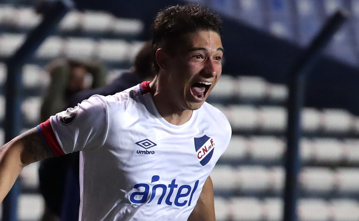 Palmeiras se aproxima de contratação de Emiliano Martínez e Abel Ferreira autoriza saída de Atuesta