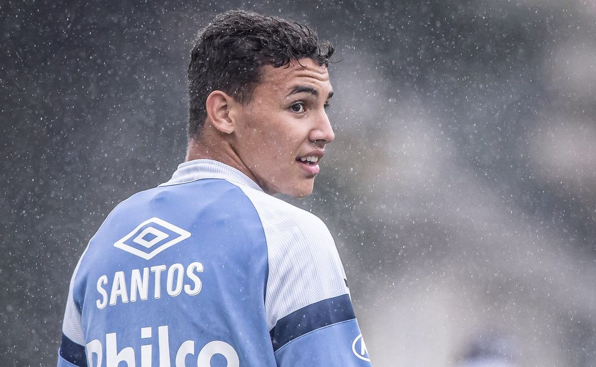 Projeto Deivid Washington fez Santos descartar levar adiante oferta a Mastriani, do Athletico-PR