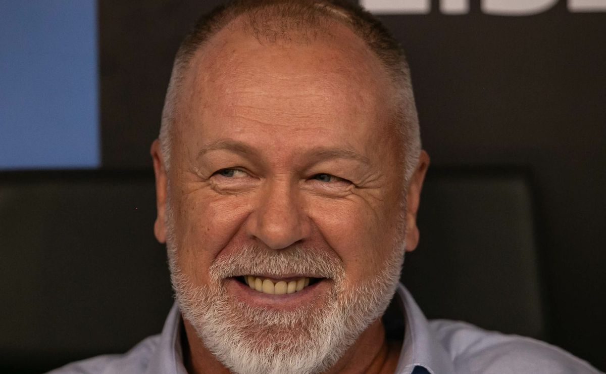 Mano Menezes elogia atuação de Hércules e Cano em vitória do Fluminense