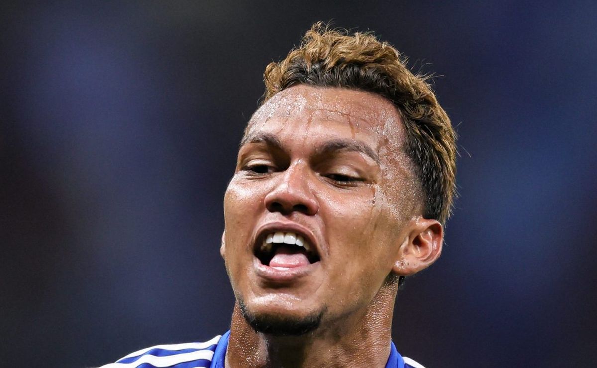 Vasco descarta pagar valor exigido pelo Porto e contratação de Gabriel Veron esfria