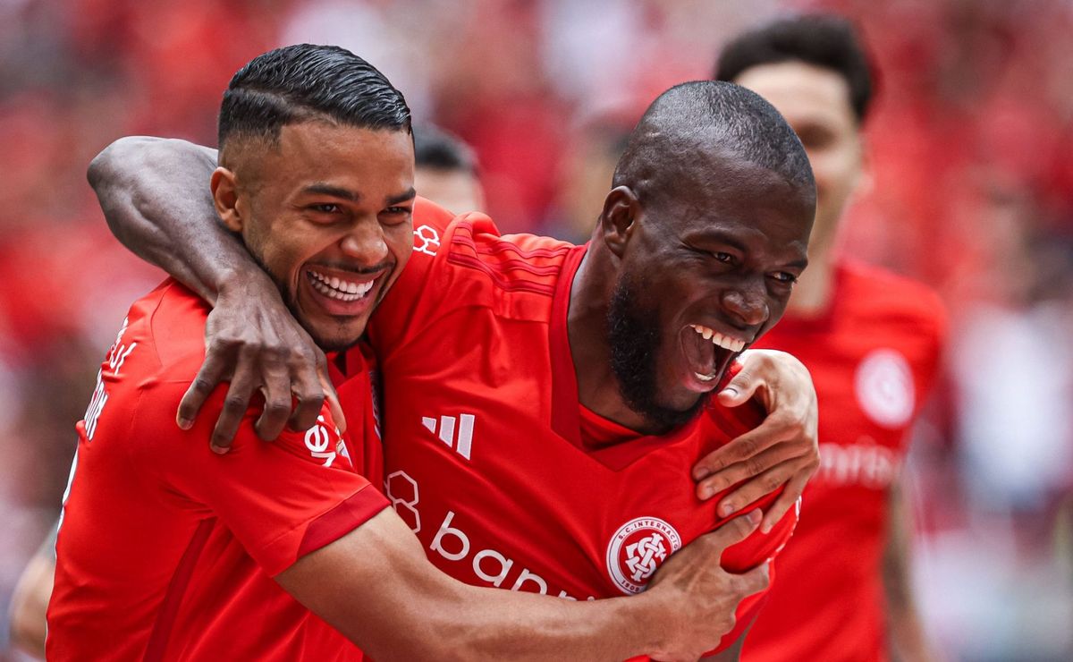 Palmeiras abre negociação com o Internacional por Wanderson e quer contratar camisa 10 do Tigres-MEX