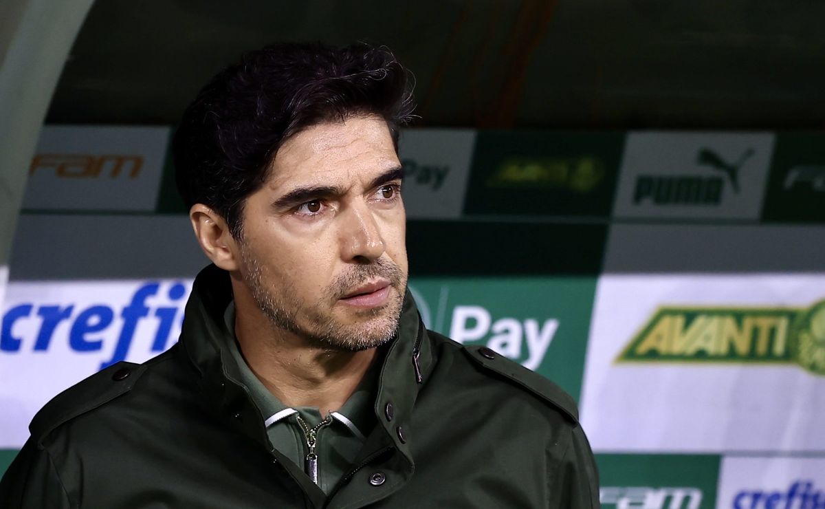 Abel Ferreira se irrita com arbitragem em Palmeiras x Novorizontino no Campeonato Paulista