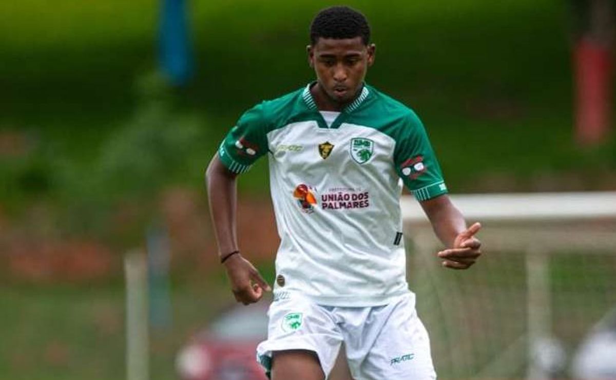 Grêmio acerta com lateral da base do Zumbi, time gerido por pai de Endrick