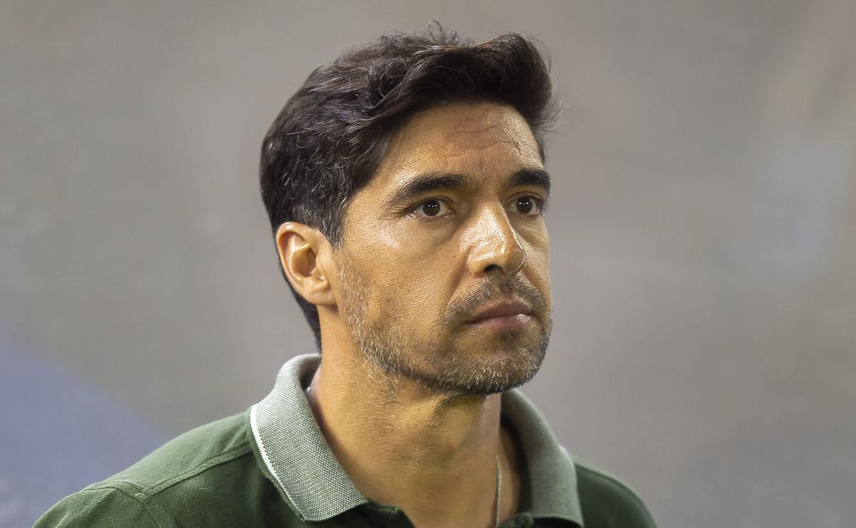 Abel defende Barros e surpreende ao dizer que esse é seu último ano comandando o Palmeiras