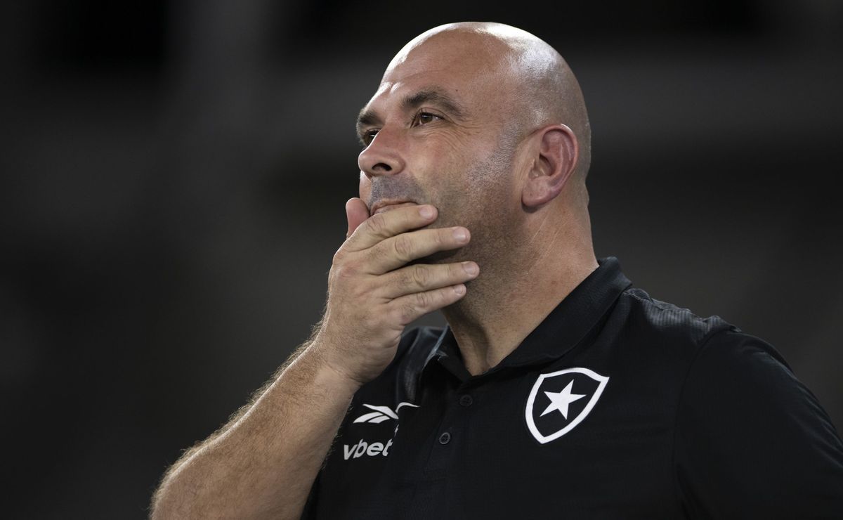 Botafogo visita Bangu com mudanças no ataque e despedida da equipe alternativa
